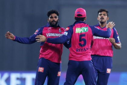 वानिंदु हसरंगा ने CSK के खिलाफ 4 विकेट लेकर आईपीएल 2025 में रचा इतिहास