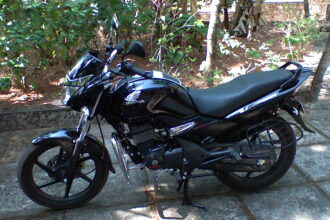 सिर्फ ₹13,000 में Honda Unicorn खरीदें – दमदार 60KMPL माइलेज और शानदार परफॉर्मेंस के साथ।