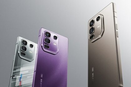 Infinix Note 50 Pro+ स्मार्टफोन का फ्रंट और बैक व्यू, जिसमें 6.78-इंच AMOLED डिस्प्ले, 108MP ट्रिपल-कैमरा सेटअप और AI असिस्टेंट इंटरफेस हाईलाइट किया गया है।
