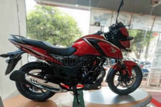 Honda SP 160 – स्पोर्टी लुक और 160cc दमदार इंजन के साथ नई स्टाइलिश बाइक।