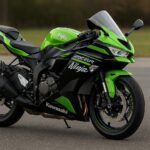 Kawasaki Ninja ZX-6R 2025 सुपरबाइक का अग्रेसिव लुक